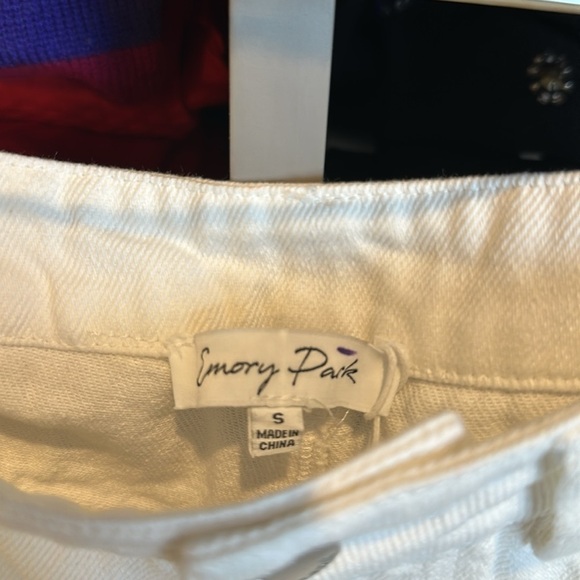 Emory Park white jean shorts size S - Picture 2 of 3